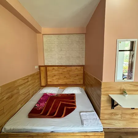 Kasolview Homestay And Peace Inn Cafe Room photo