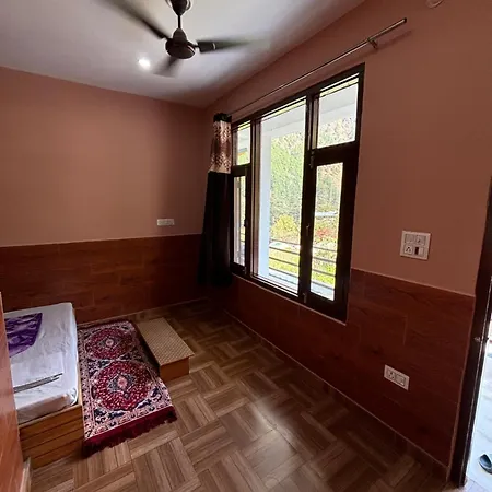 Kasolview Homestay And Peace Inn Cafe Room photo