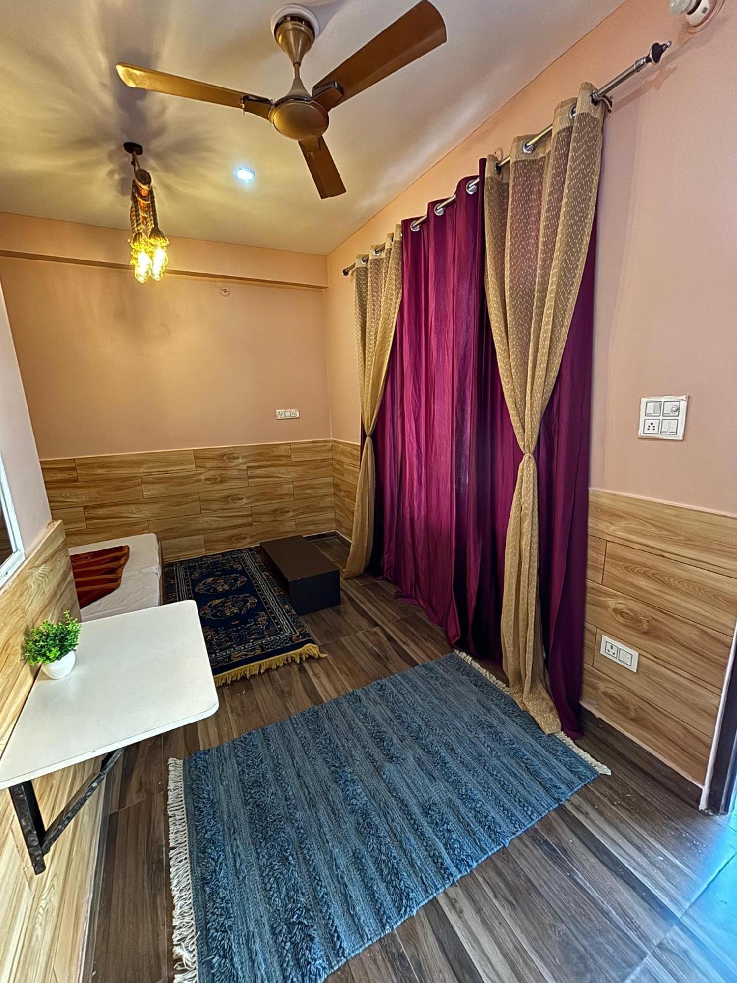 Kasolview And Peace Cafe * Kasol